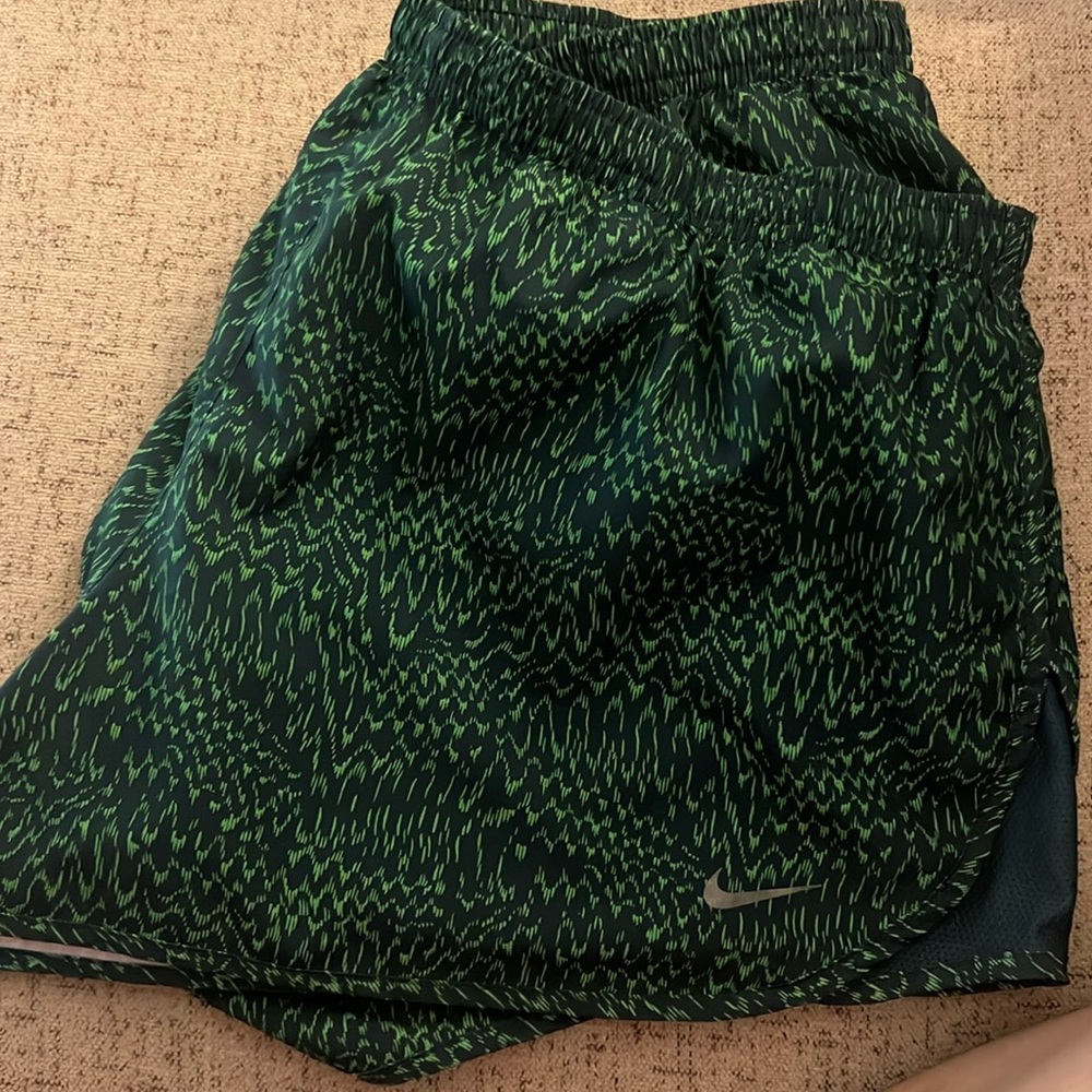 XL Nike athletic shorts, great condition only selling because too big!